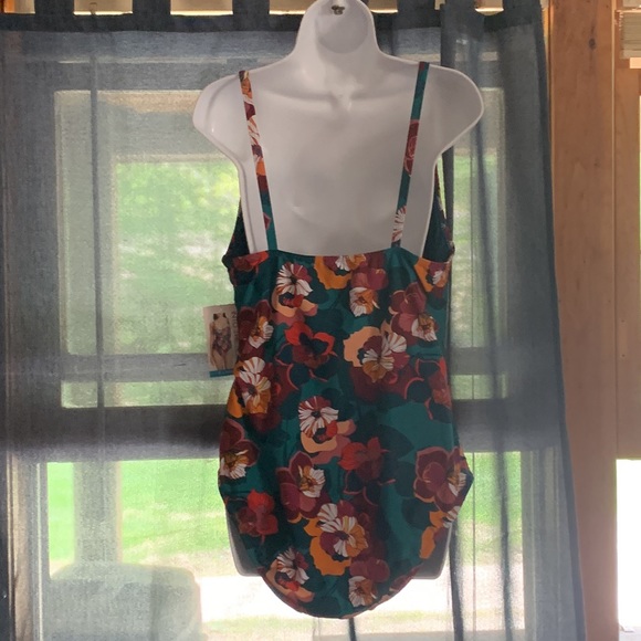 NWT One Piece Swimsuit By Into The Bleu. Size X Large - Picture 2 of 6